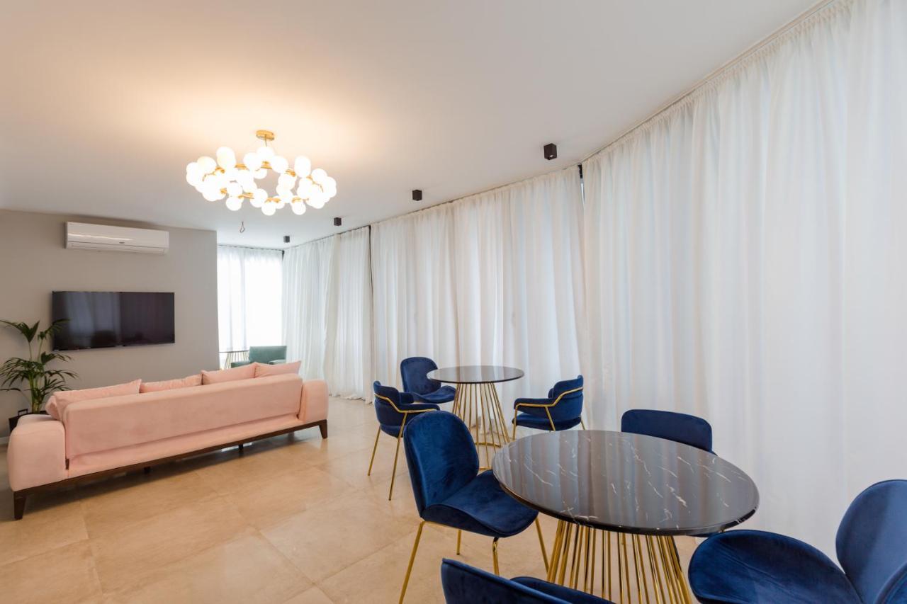 Hotel Lifetime Batumi Kültér fotó